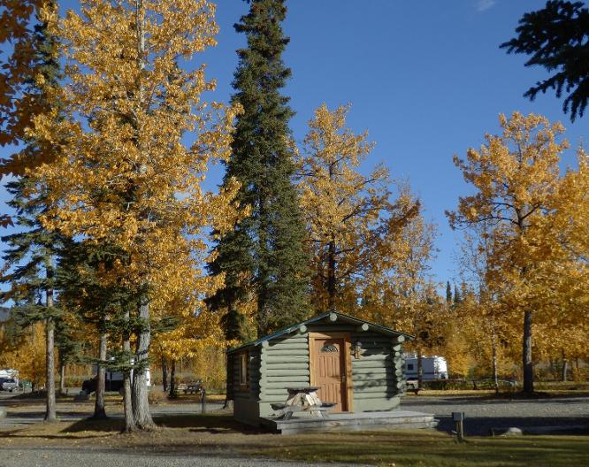 Discovery Yukon Lodgings - Außenansicht