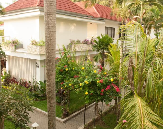 Puri Saron Senggigi Beach - Vue extérieure
