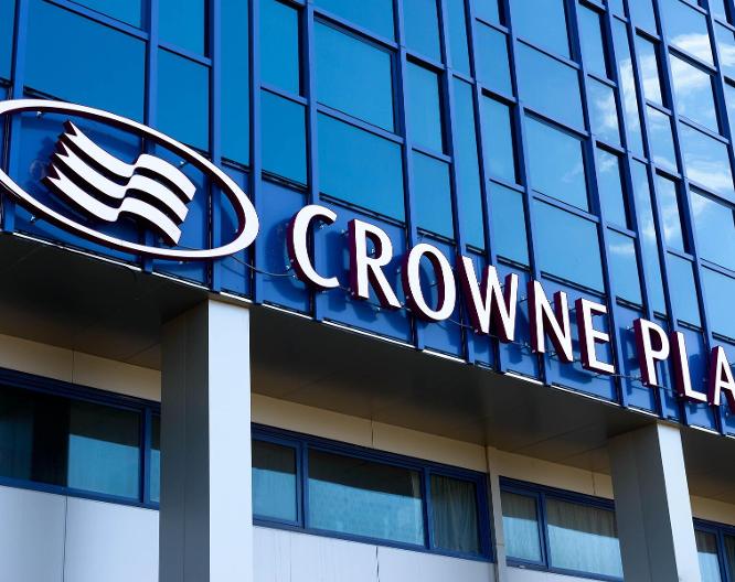 Crowne Plaza JFK Airport NYC - Außenansicht