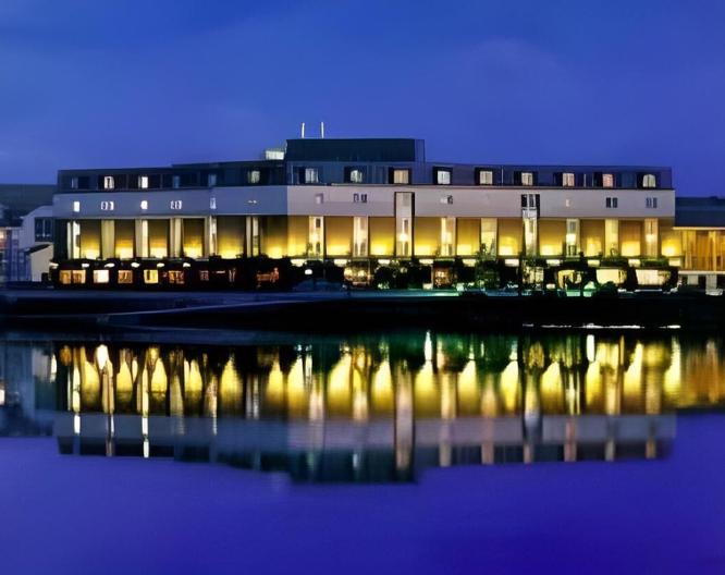 Waterford Marina Hotel - Außenansicht
