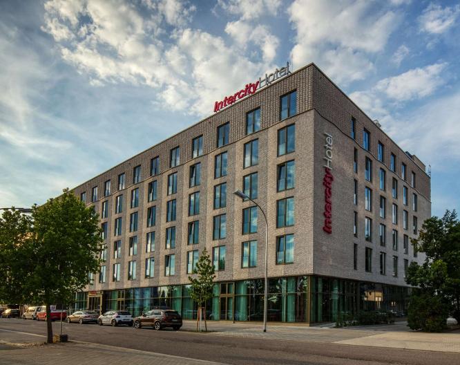 Intercity Hotel Saarbrücken - Außenansicht