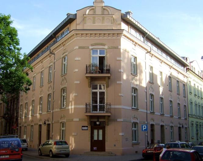 Crystal Suites Old Town - Außenansicht