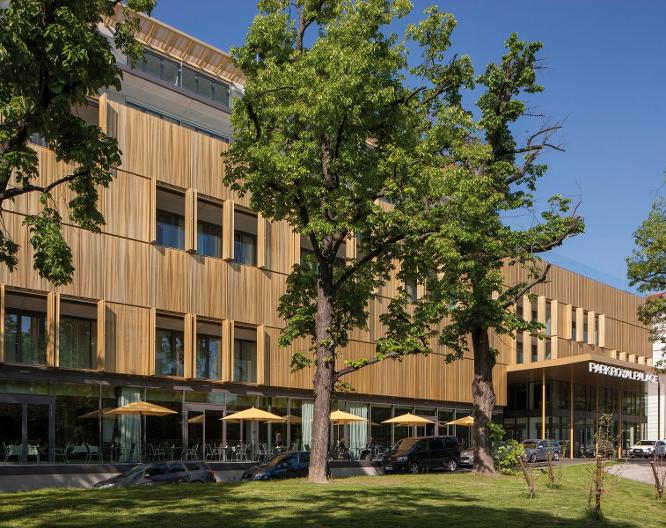 DoubleTree by Hilton Vienna Schonbrunn - Außenansicht