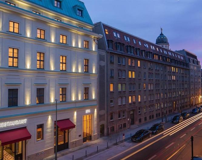 TITANIC Gendarmenmarkt Berlin - Außenansicht