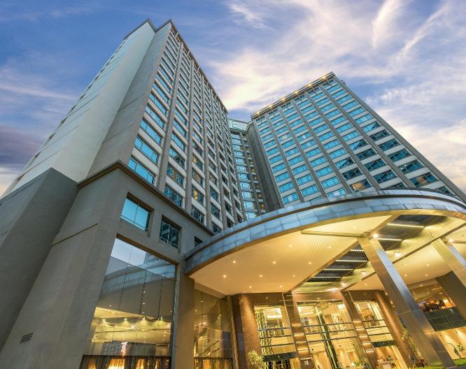 Eastin Hotel - Außenansicht