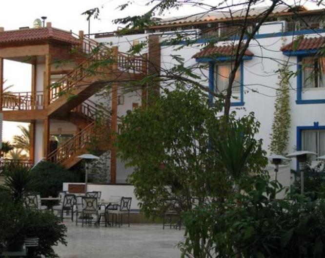 Naama Blue Hotel - Außenansicht