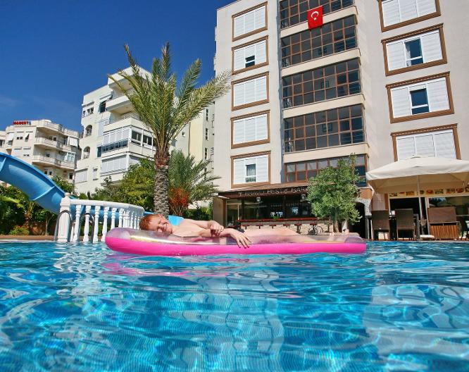 Bella Bravo - Piscine