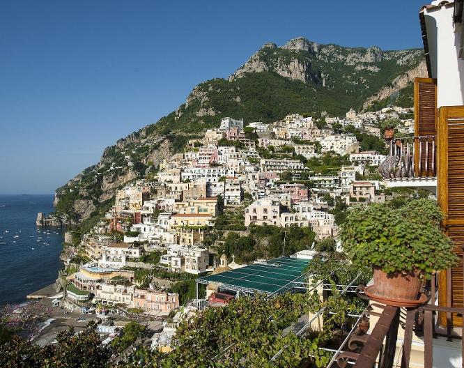 Albergo California - Außenansicht