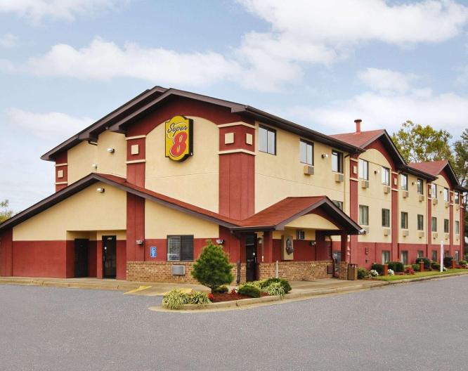 Super 8 by Wyndham Richmond Airport VA - Außenansicht