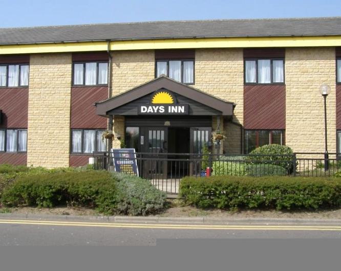 Days Inn Sheffield M1 - Außenansicht
