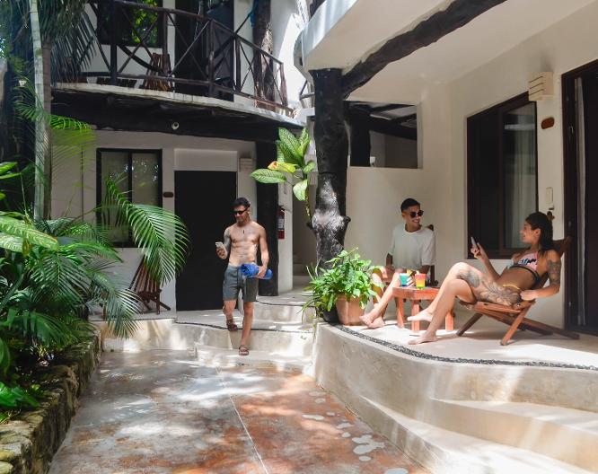 Siesta Fiesta Hotel - Außenansicht