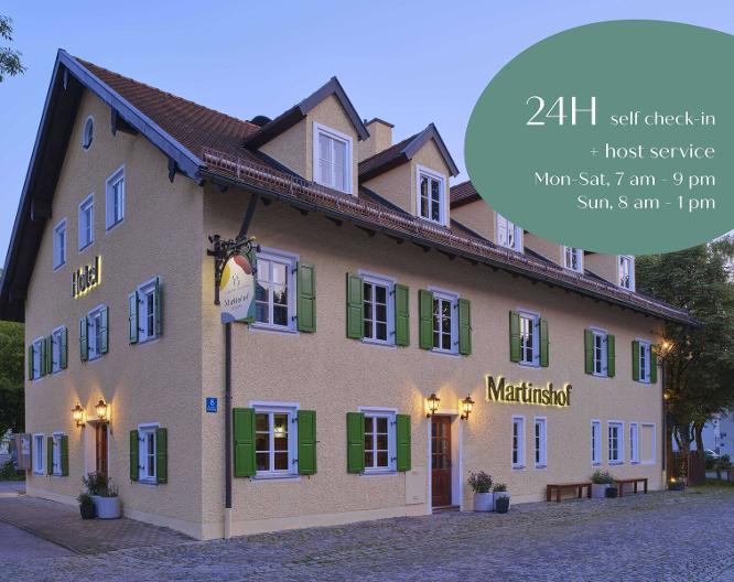 Landhotel Martinshof Neue Messe - Außenansicht