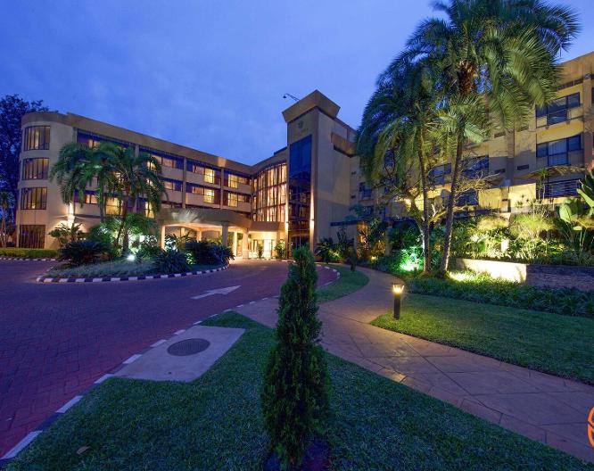 Kigali Serena Hotel - Außenansicht