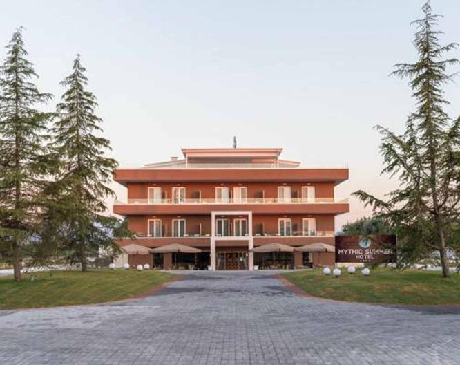 Mythic Summer Hotel - Außenansicht