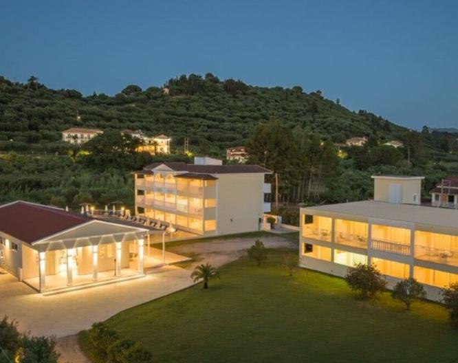 Manousis Aparthotel - Außenansicht