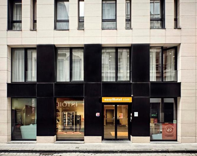 easyHotel Brussels City Centre - Außenansicht