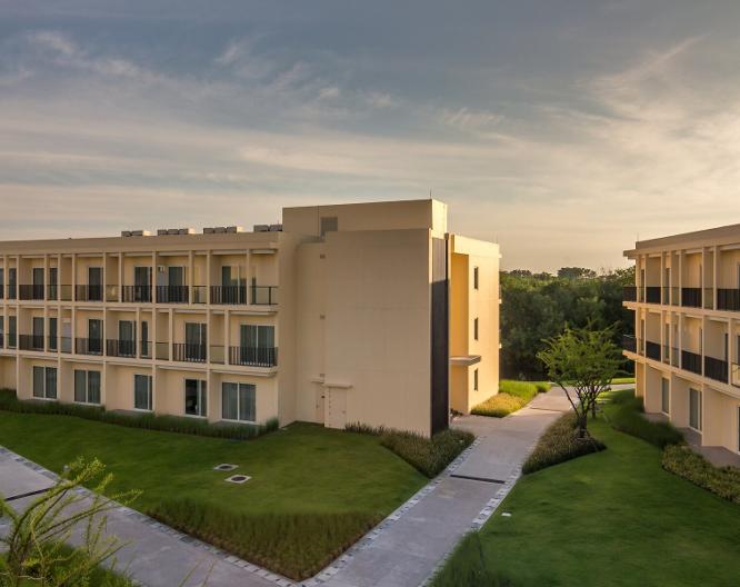 Eastin Thana City Golf Resort Bangkok - Außenansicht