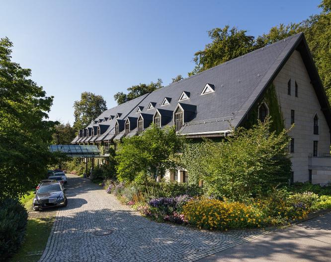 Schloss Eckberg-Kavaliershaus - Außenansicht