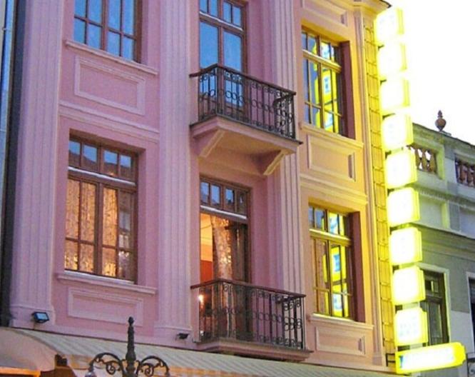 Millenium Palace - Außenansicht