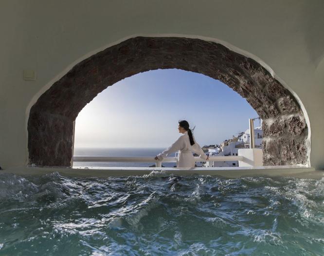 Oia Castle Luxury Suites - Landschaft