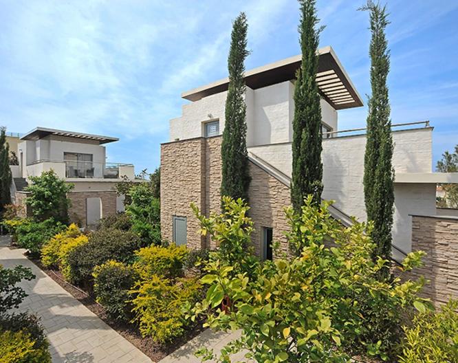 E-Hotel - Außenansicht