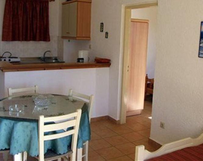 Electra Apartments - Essen und Trinken