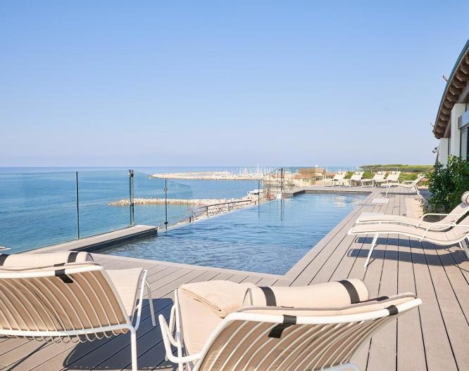 Palace Lido & Suites - Außenansicht