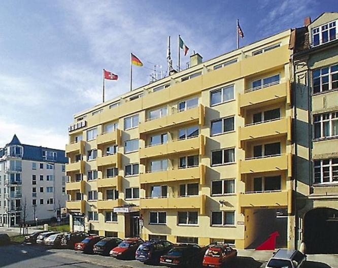New Orly - Außenansicht