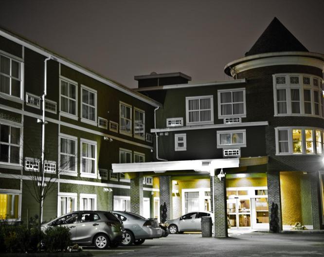 Days Inn Surrey - Außenansicht