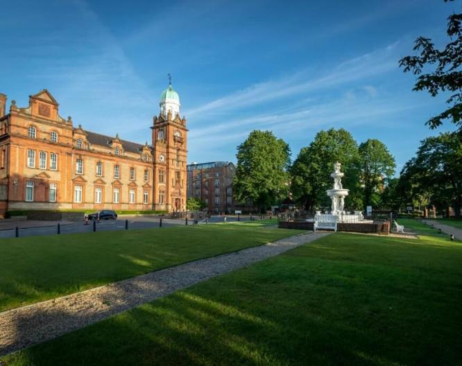 Clayton Hotel Ballsbridge - Außenansicht