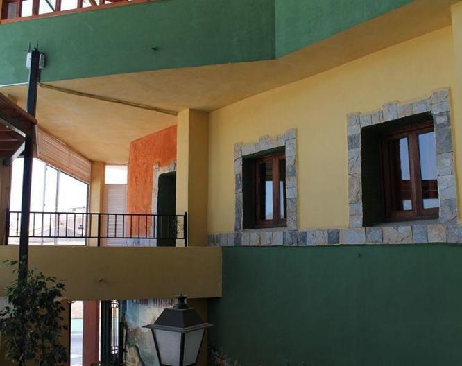 Hostal León Dormido - Vue extérieure