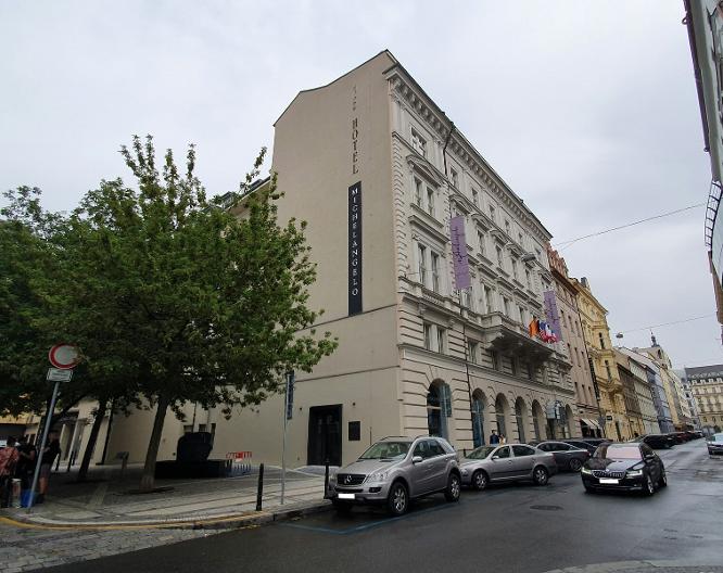 Michelangelo Grand Hotel - Außenansicht