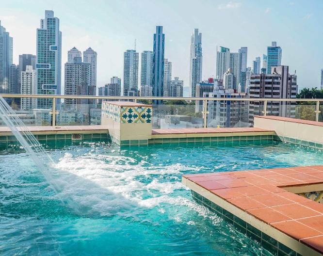 Hilton Garden Inn Panama - Pool