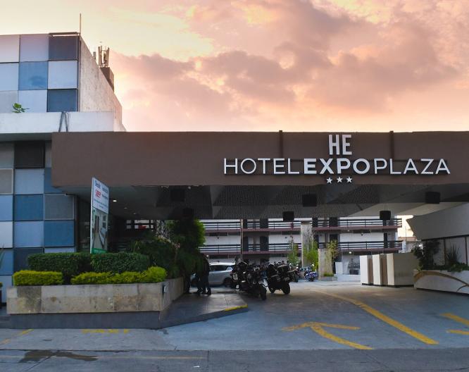 Hotel Expo Plaza - Außenansicht