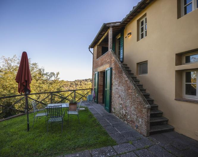 Borgo Di Colleoli Resort - Außenansicht