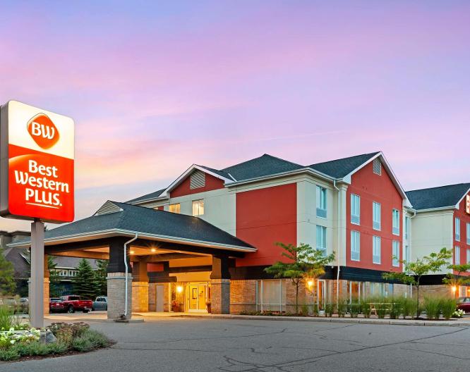 Best Western Plus Muskoka Inn - Außenansicht
