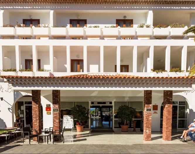 Regency Torviscas Apartments Suites - Außenansicht