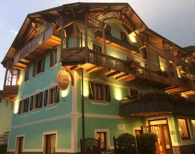 Hotel Alpina - Außenansicht
