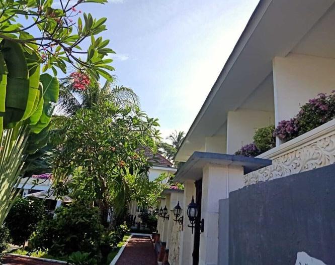Puri Saron Senggigi Hotel - Außenansicht