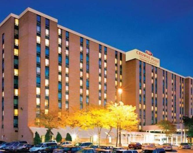 Crowne Plaza Toronto Airport - Außenansicht