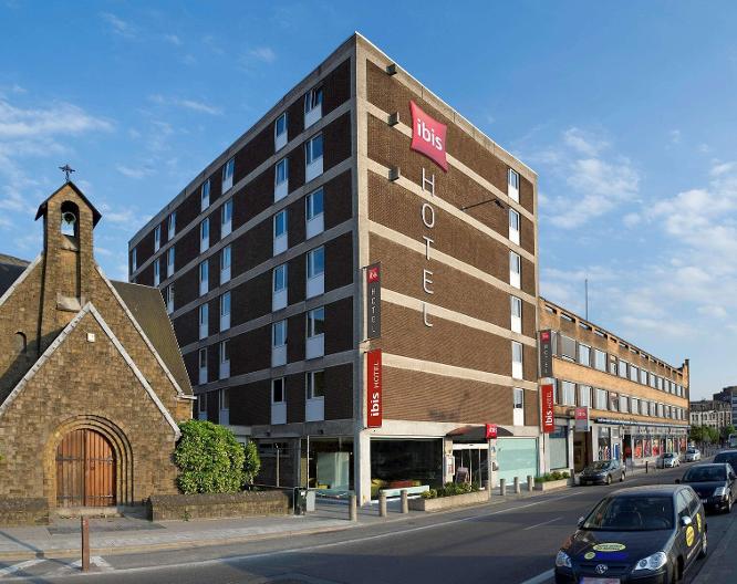 Ibis Mons Centre Gare - Außenansicht