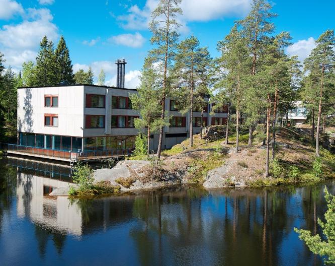 Korpilampi Hotel - Außenansicht