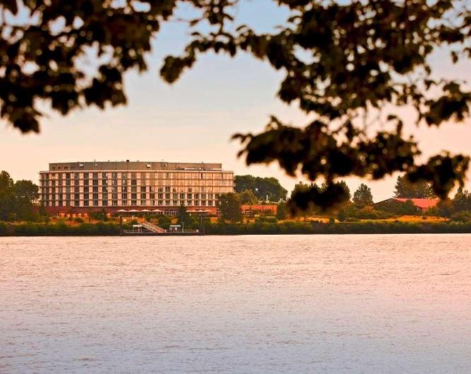 elaya hotel hamburg finkenwerder - Außenansicht