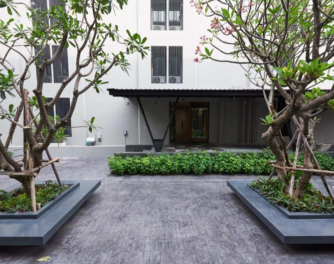 Almas Hotel Bangkok - Außenansicht