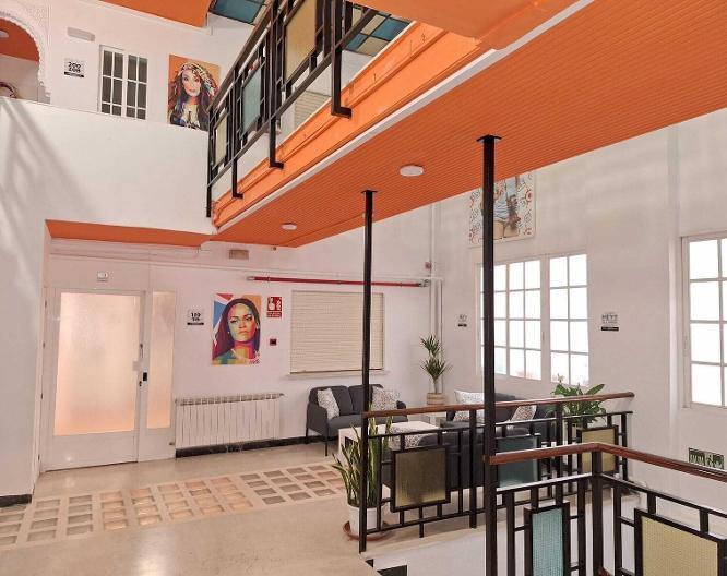 Arc House Granada - Équipements