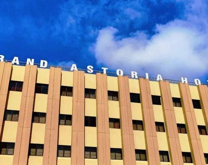 Astoria Hotel - Außenansicht