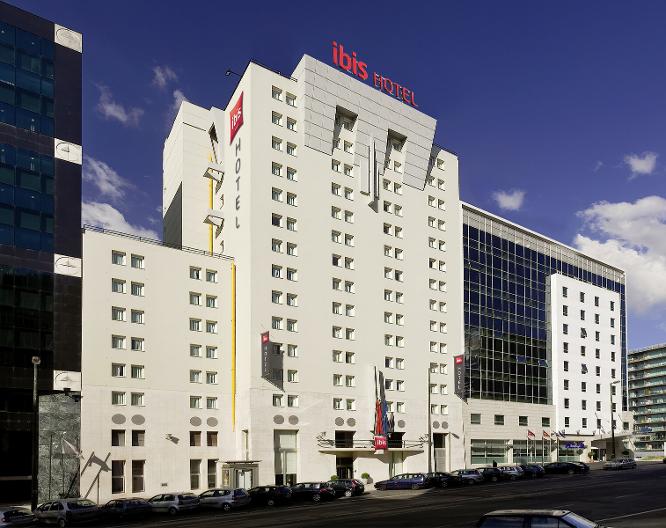 ibis Lisboa Jose Malhoa - Außenansicht