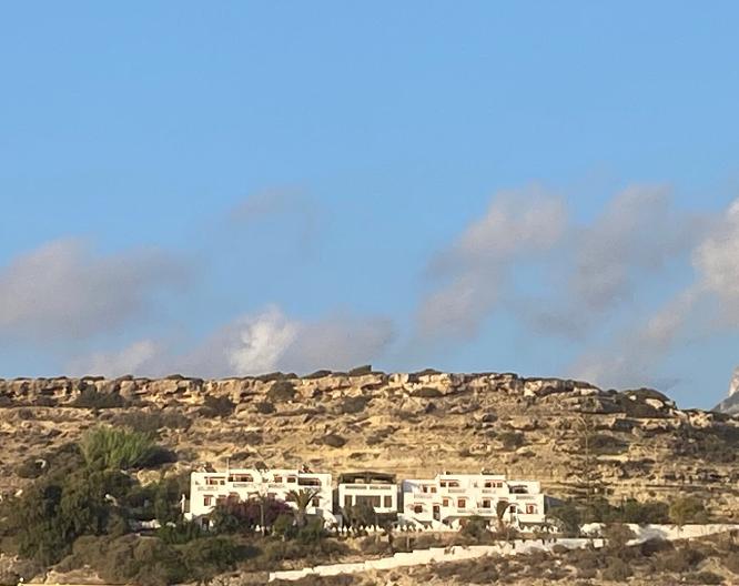 SUNSET HOTEL & STUDIOS - Landschaft