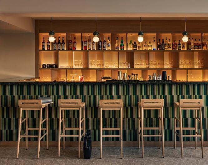 OKKO Hotels Nice Aeroport - Essen und Trinken