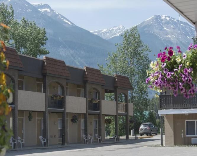 Maligne Lodge - Außenansicht